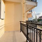 아파트 Anna's 4 Sea View 3p *