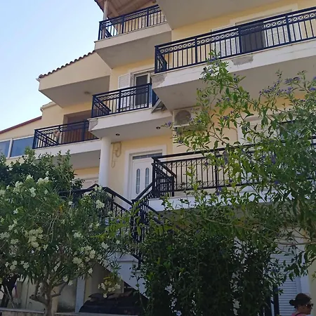 Anna's 4 Sea View 3p