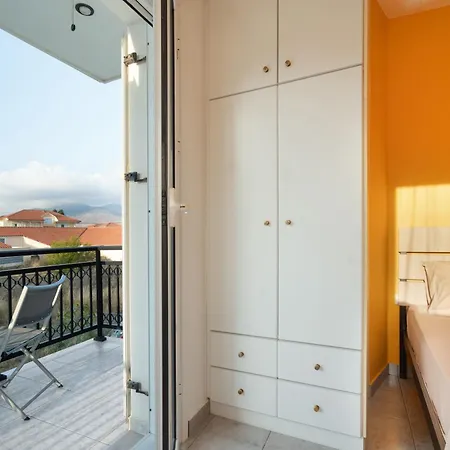 Anna's 4 Sea View 3p