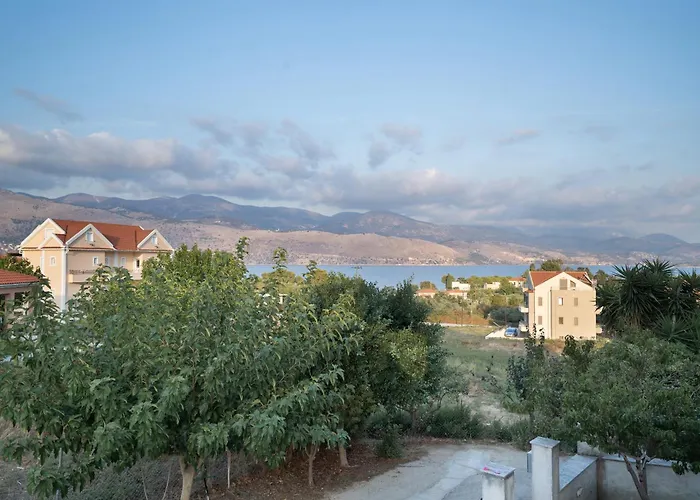 Anna's 4 Sea View 3p